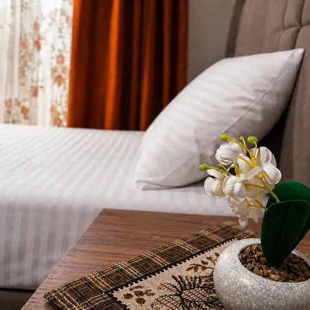 Rozafa -cozy & Traditional